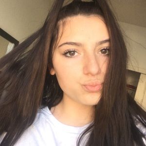 Meet your Posher, Siara